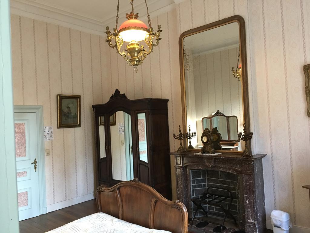 Chateau Bleu Hotell Trooz Exteriör bild